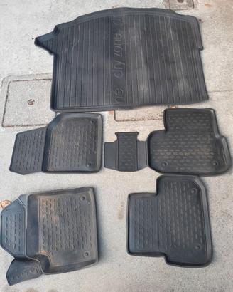 Set tappeti in gomma Land Rover Discovery Sport