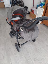 Passeggino neonati con uovo per auto