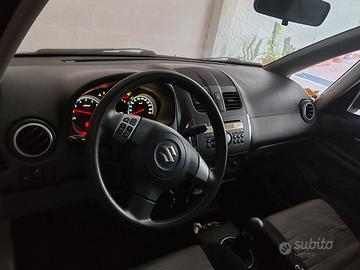 Auto Suzuki Sx4