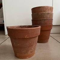 Lotto 5 vasi in terracotta