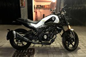 Benelli Leoncino 125