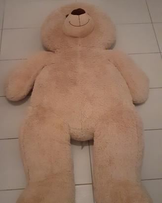 Orso peluche gigante