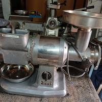 tritacarne con grattugia formaggio o pane