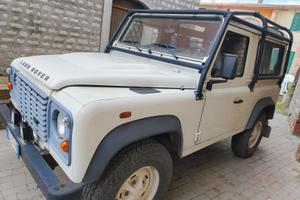 LAND ROVER DEFENDER LD 90 SW 01