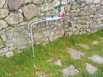 Attrezzo porta luci gommone