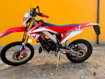 Moto enduro 50 modificata