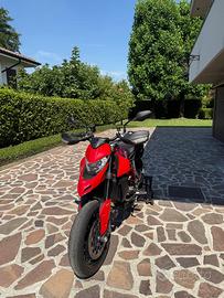 DUCATI hypermotard 950
