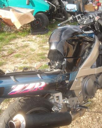 ricambi kawasaki zzr600