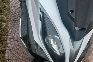 Scouter kimco 400i