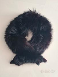 Collo in pelliccia di volpe nera