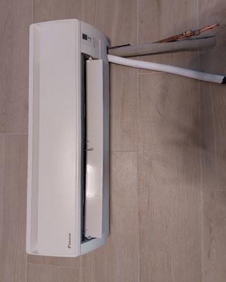 condizionatore daikin con unità esterna