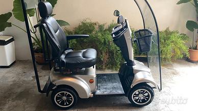 Scooter elettrico 4 ruote (senza patente)