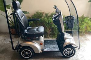 Scooter elettrico 4 ruote (senza patente)