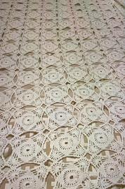 Copriletto bianco uncinetto