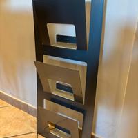 Portariviste in metallo da parete