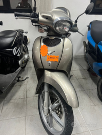 Piaggio scarabeo 100 4t