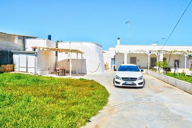 Villa con trullo LIBERA dal 23/8 marina di Ugento
