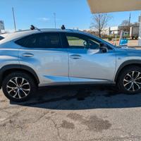 LEXUS NX300h
