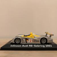 Modellino Audi Infineon R8 - Sebring 2002