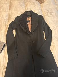 cappotto nero in  tesduto lanato