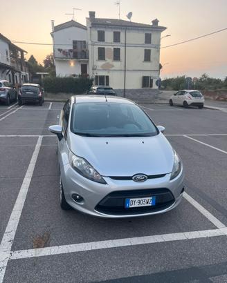 Ford Fiesta 5 porte 1.2 benzina 82cv