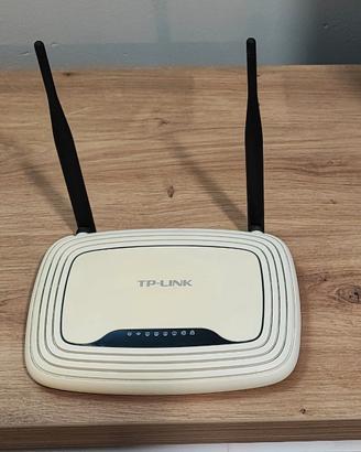 TP-Link Wireless N Router 300Mbps + 2 USB Adapters