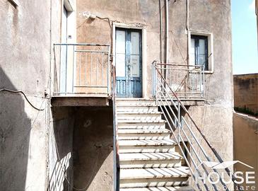 Paterno' - appartamenti 1° e 2° piano id: ppa260va