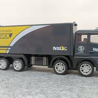 Camion container espositivo