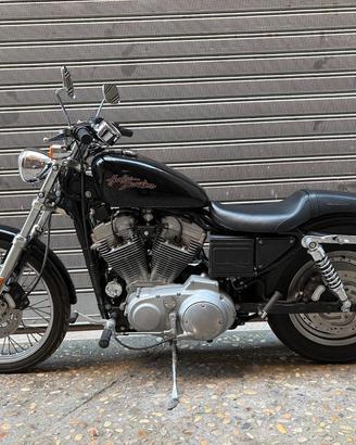 XL53C (883 Sportster Custom) iscritta FMI, 9000km!