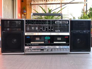 Radioregistratore vintage SANYO