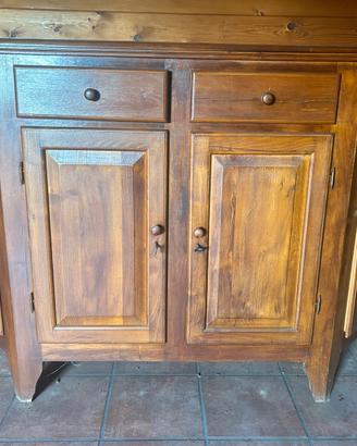 Credenza scantonata in legno - stile arte povera
