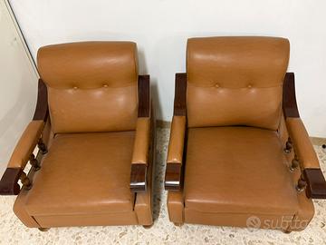 Coppia di poltrone arredo casa in pelle vintage