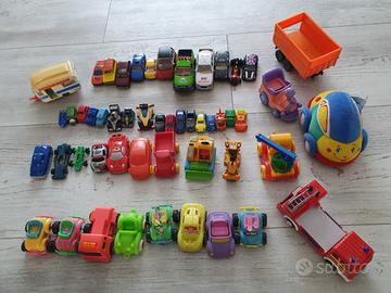 SET di 50 macchinine per bambini da giocare