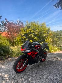 Aprilia Tuono 660