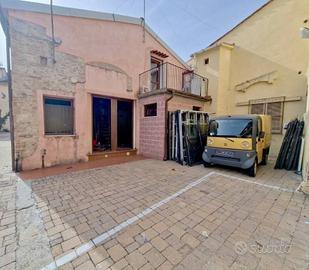 Loft / Open Space di 110 m² con 3 locali a Pisa