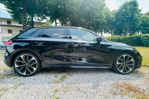 AUDI A3 35 TDI Sportback business S tronic