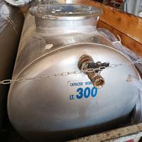 Cisterna in acciaio  per Aqua. Capacità 300 l