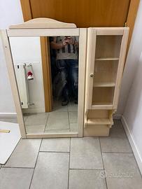 Specchiera bagno in legno con mensole