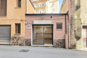 NEGOZIO A MONREALE
