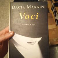 Libro Voci di dacia Maraini 