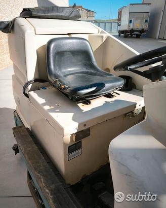 TENNANT 7200 Lavasciuga