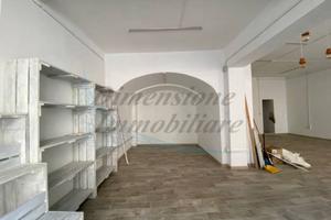 Immobile di 100 m² con 2 locali a Rosignano Maritt