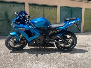 Yamaha R6