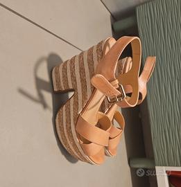 Scarpe estive con zeppa