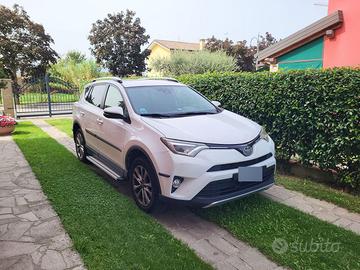 RAV 4