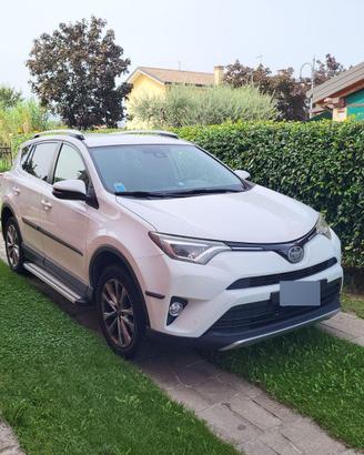 RAV 4