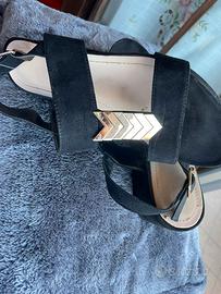 3 paia diSandali neri e sabot rosa con brillantini