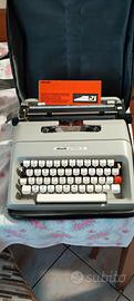  Macchina da scrivere.  Olivetti lettera 35.