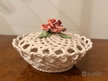 Cestino/svuota tasche in porcellana