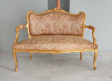 Divano stile Luigi XV foglia oro 